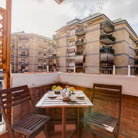 アパート Rossini ローマ