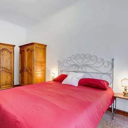 アパート Rossini ローマ